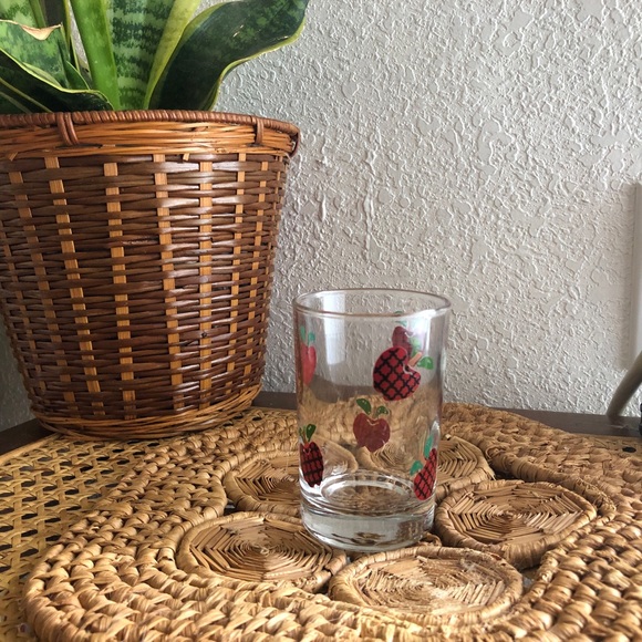 Anchor Hocking Plaid Apple Creamer & Juice Glass Set - Picture 8 of 15